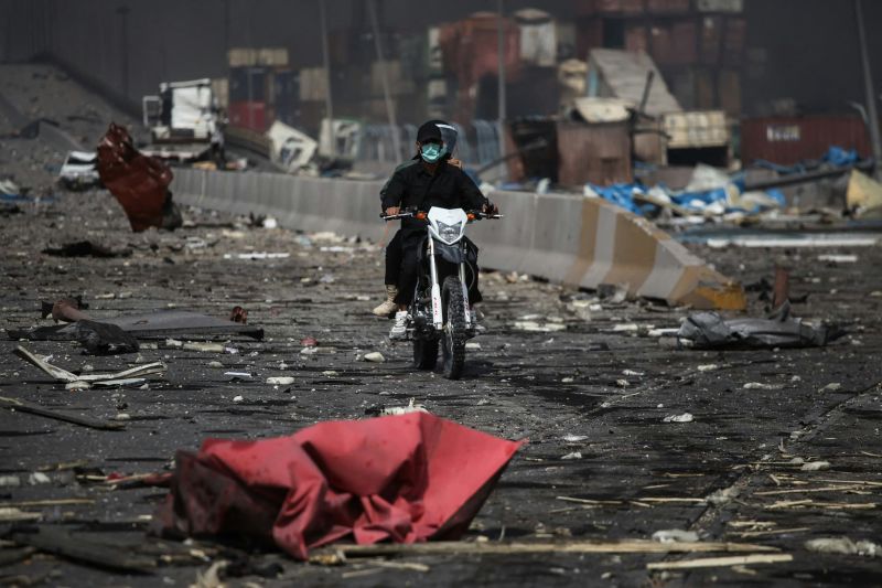 Five killed, more than 700 people injured after massive explosion in Iranian port