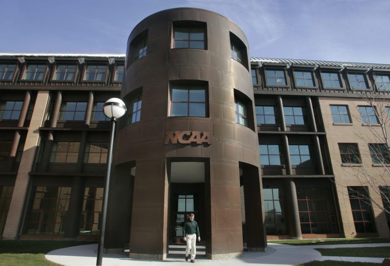 College sports overhaul: Settlement will let schools directly pay athletes