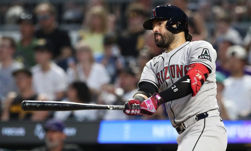 Top trade deadline target drilled by pitch, exits game with hand injury