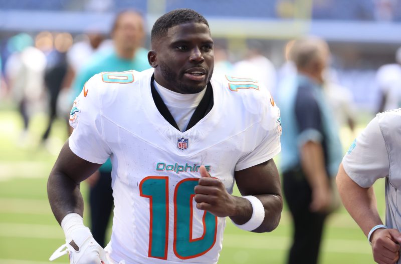 Tyreek Hill’s lawyer denies domestic violence claims made against WR