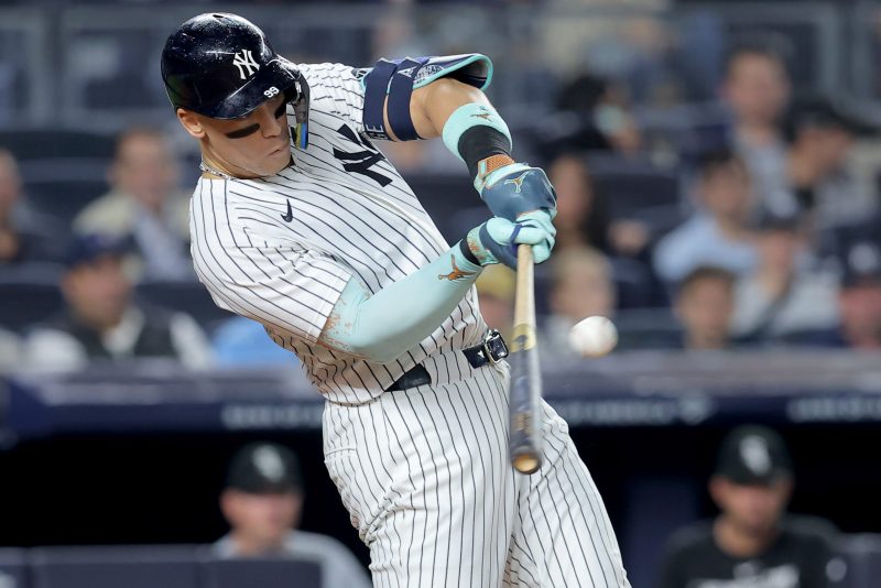 Aaron Judge reaches 50-homer milestone for second straight season
