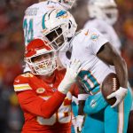 Will injury cost Tyreek Hill his contract, gold jacket? It’s complicated