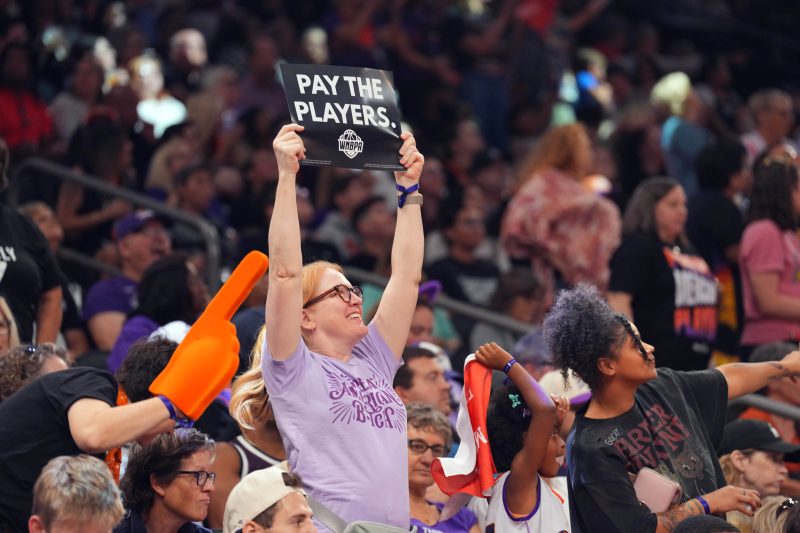 WNBA, WNBPA agree to CBA extension, reports say