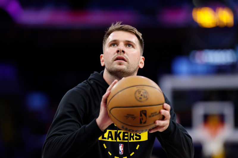 Luka Dončić debuts slimmed-down physique in Lakers’ season opener