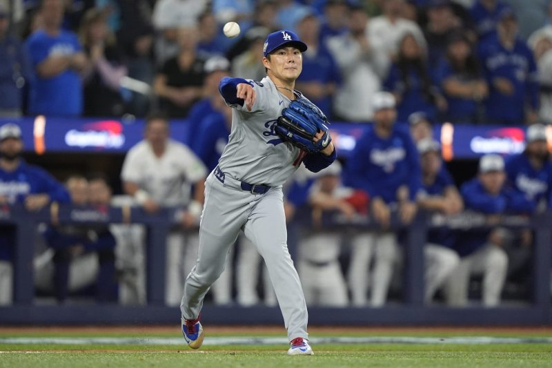 Dodgers pitcher Yoshinobu Yamamoto named 2025 World Series MVP