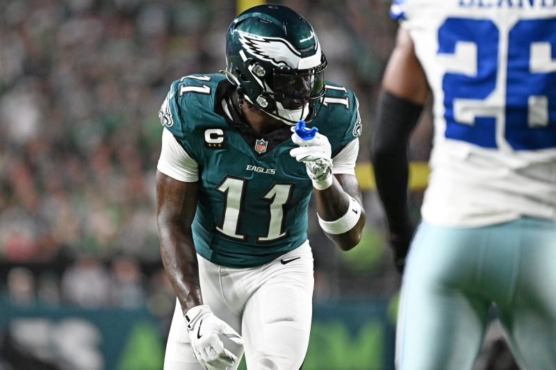 AJ Brown stands by livestream comments criticizing Eagles’ offense