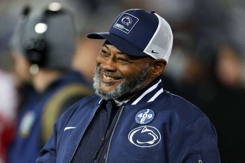 ‘It’s my locker room.’ Terry Smith makes case for Penn State job, players show support